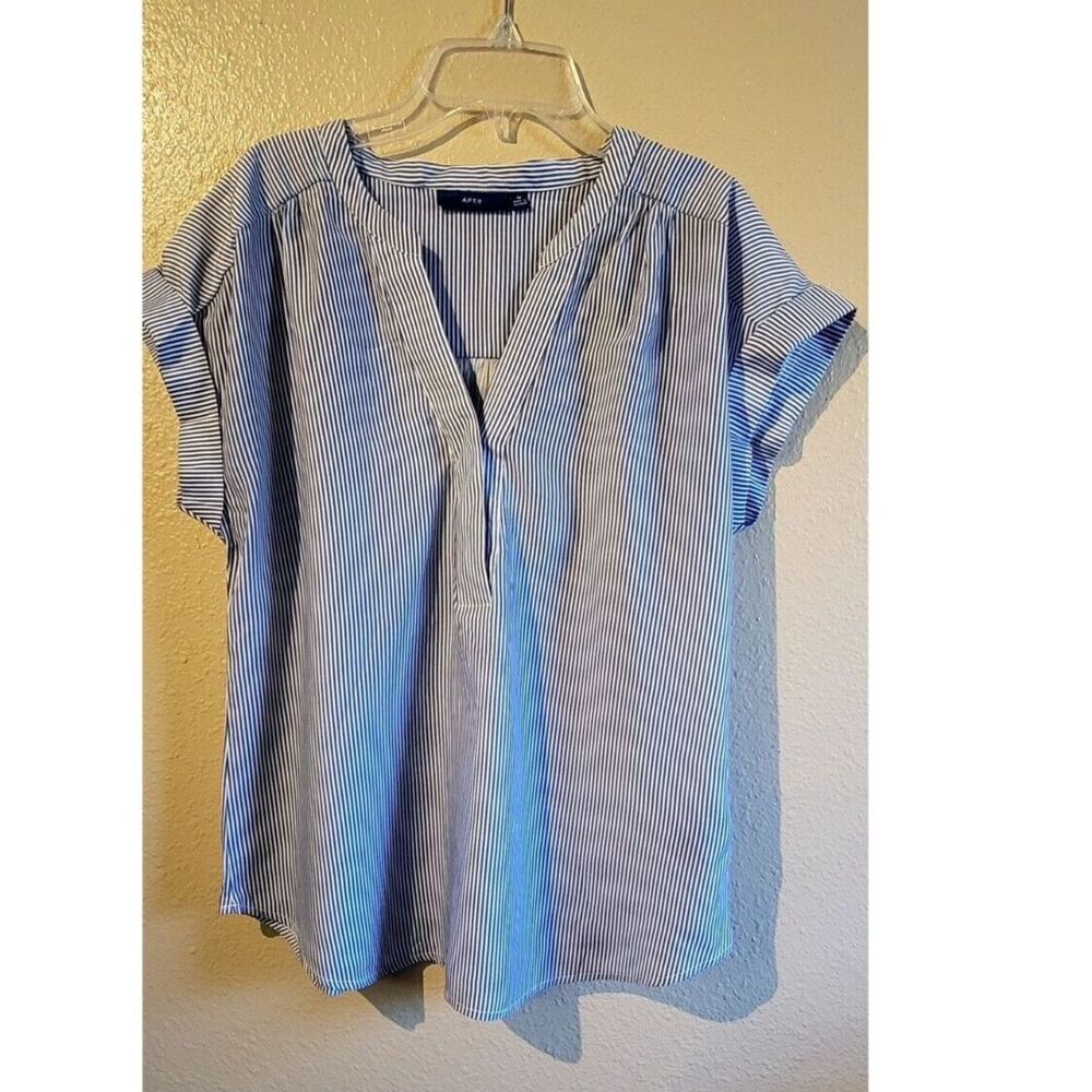 Apt.9 White & Blue Striples V-neck Blouse Size Medium